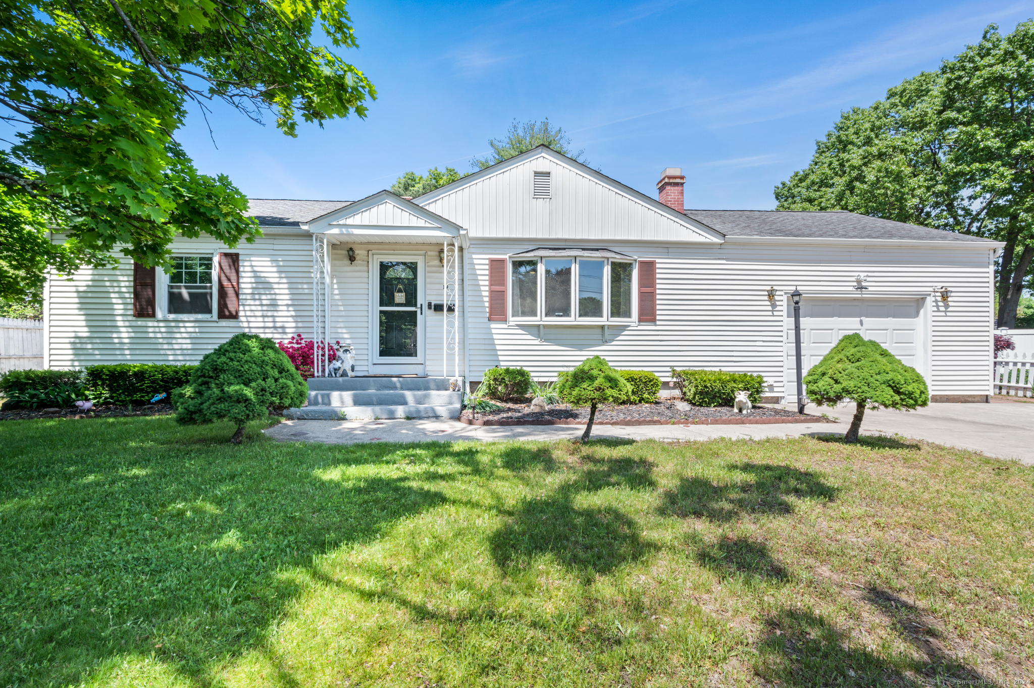 19 Bristol Road Windsor Locks, CT 06096 - Photo 1 of 1