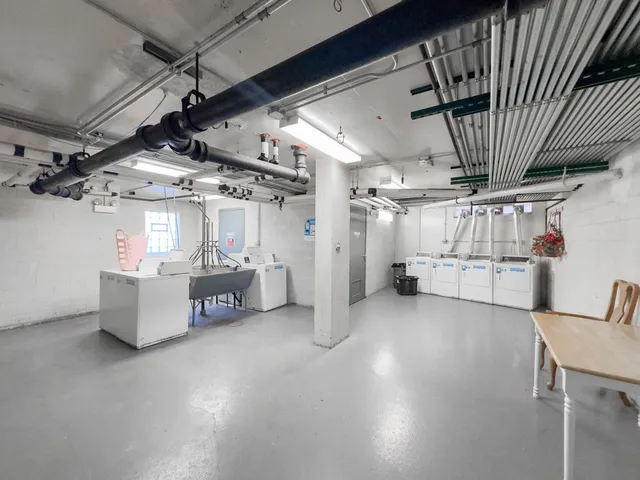 $1,350 | 7333 North Ridge Boulevard, Unit 509, Chicago, IL 60645