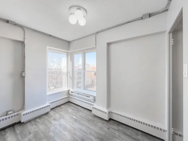 $1,350 | 7333 North Ridge Boulevard, Unit 509, Chicago, IL 60645