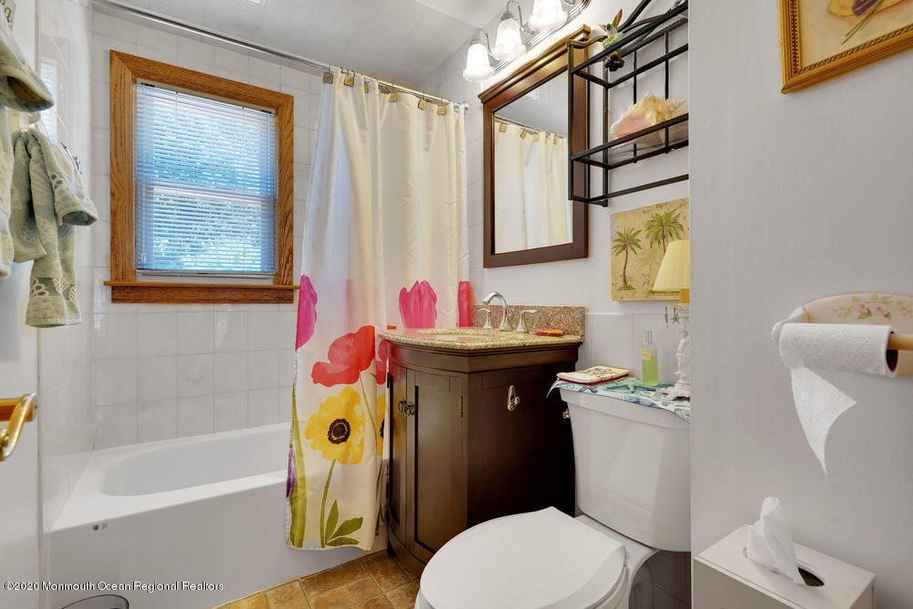 51 Tindall Road Middletown, NJ 07748 - Photo 29 of 42 033_ros03312