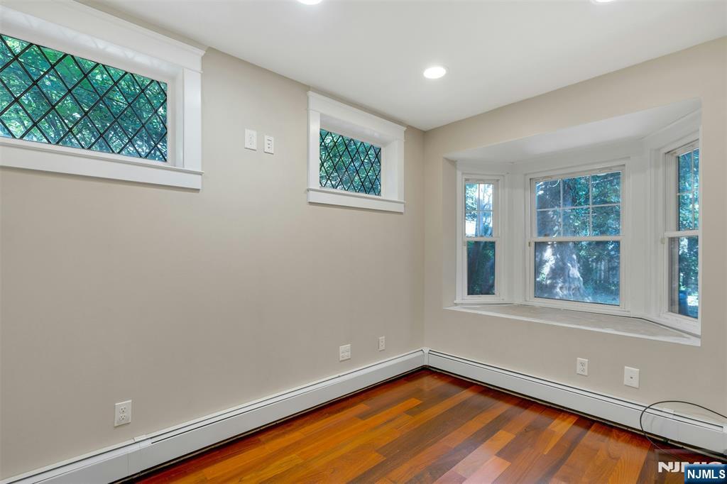 65 Merrison Street Teaneck, NJ 07666 - Photo 12 of 38