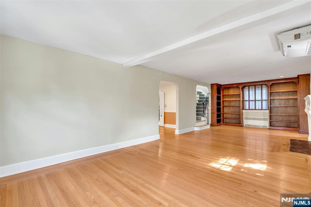 65 Merrison Street Teaneck, NJ 07666 - Photo 7 of 38