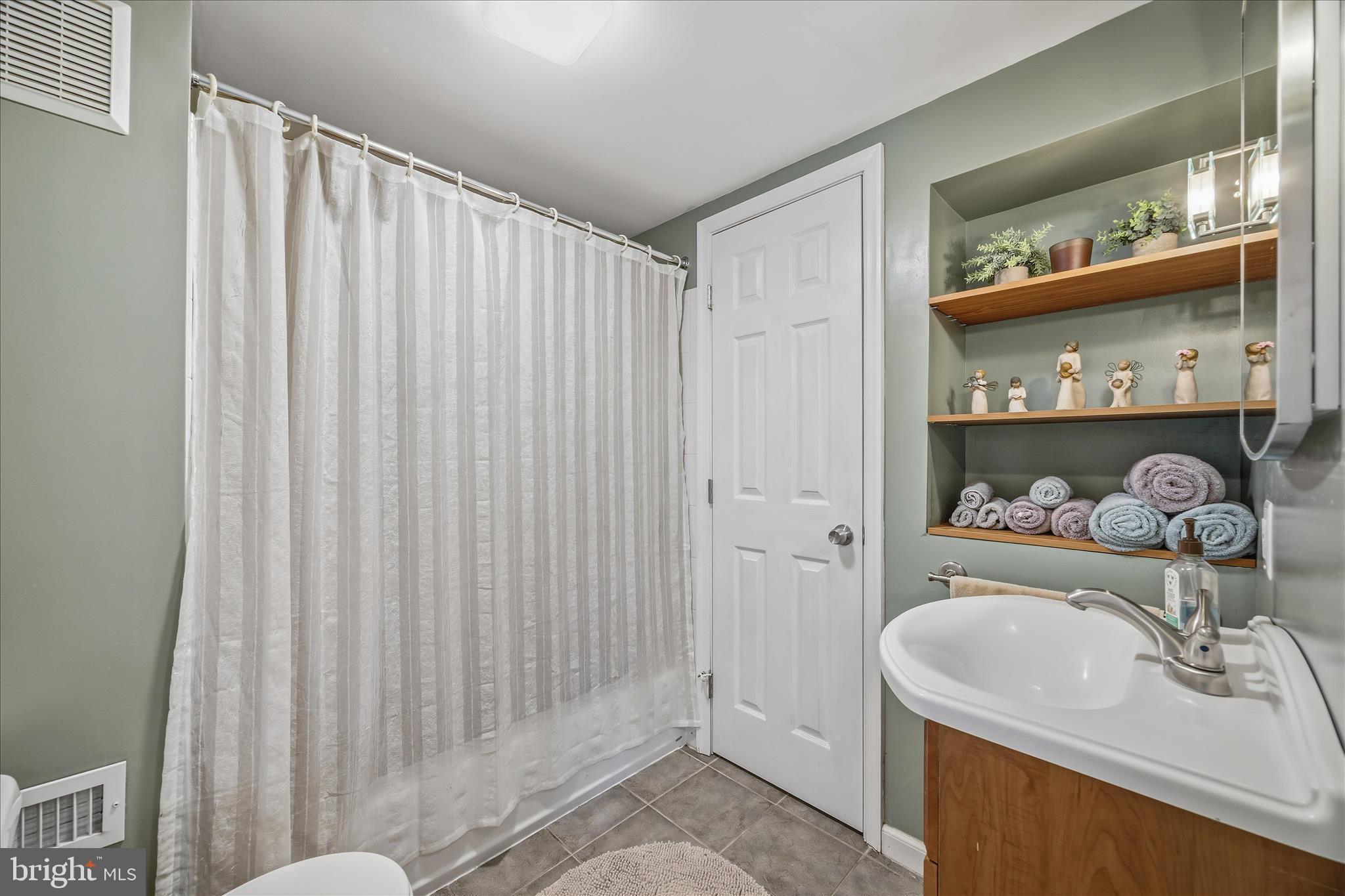 503 Forest View Road Linthicum Heights, MD 21090 - Photo 23 of 44