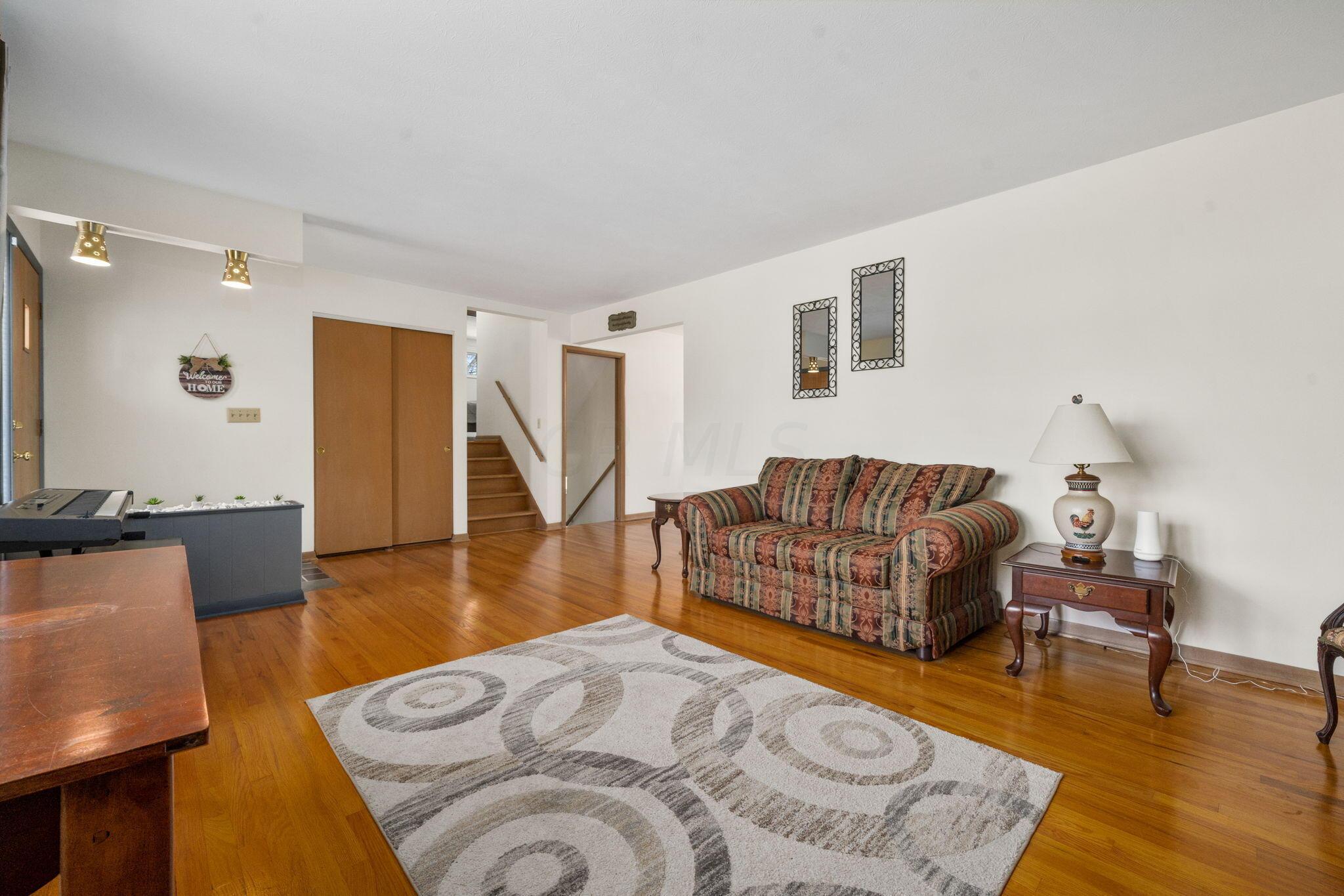 1478 Lonsdale Road Columbus, OH 43232 - Photo 6 of 37 Main level
