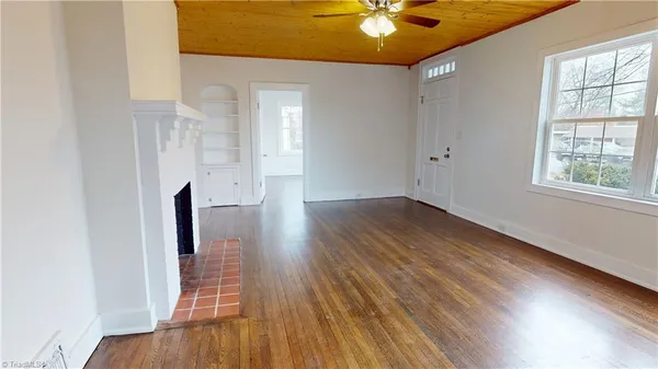 $249,900 | 1625 North Main Street, Mount Airy, NC 27030