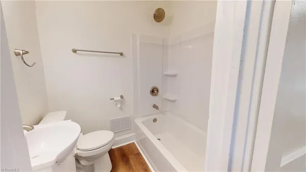 $249,900 | 1625 North Main Street, Mount Airy, NC 27030