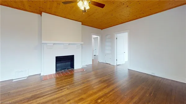 $249,900 | 1625 North Main Street, Mount Airy, NC 27030