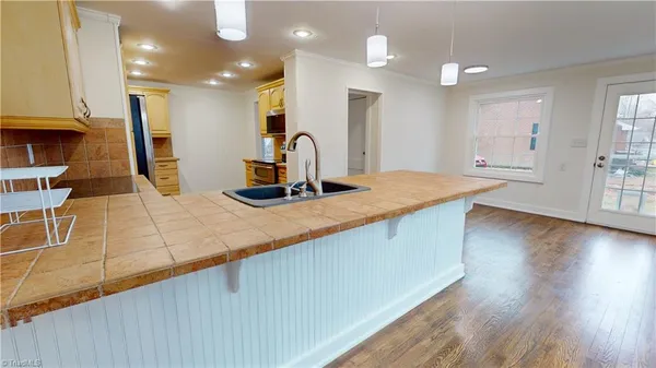 $249,900 | 1625 North Main Street, Mount Airy, NC 27030