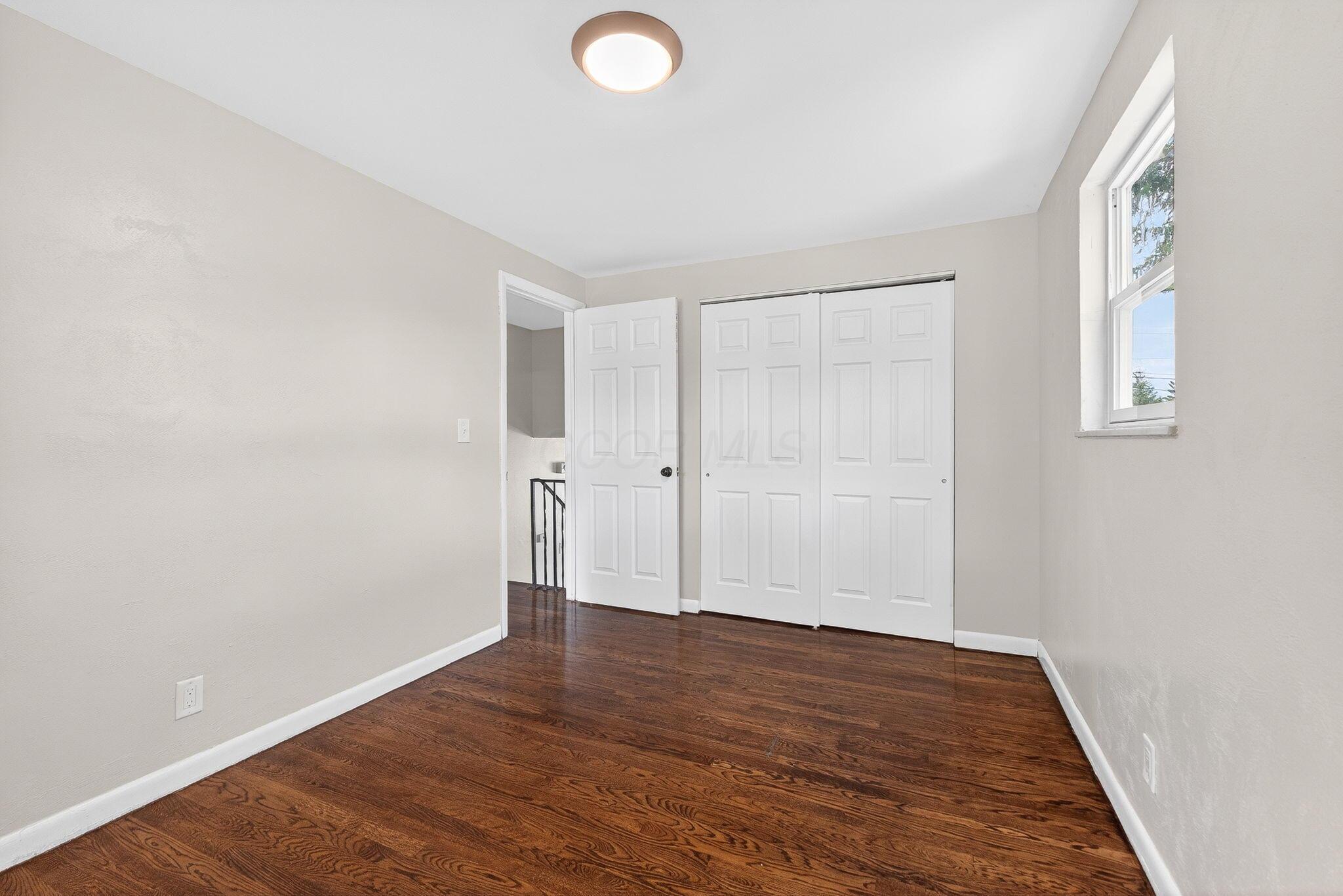 272-274 Hilliard Rome Road Columbus, OH 43228 - Photo 13 of 32 272-274 Hilliard Rome Rd (Interior)-9