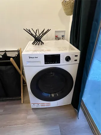 $1,350 | 4421 Bellvue Avenue, Unit C, Austin, TX 78756