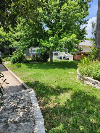 $1,395 | 4421 Bellvue Avenue, Unit C, Austin, TX 78756