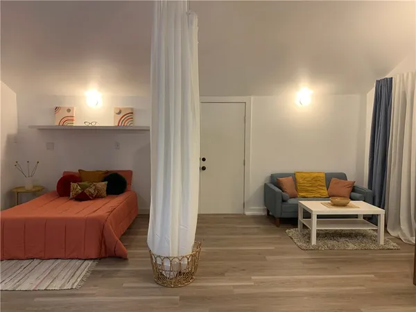 $1,395 | 4421 Bellvue Avenue, Unit C, Austin, TX 78756