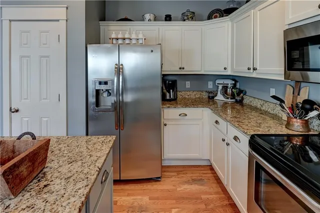 $378,000 | 3002 Howell Street, North Kansas City, MO 64116