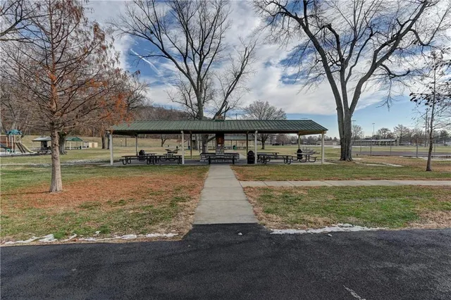 $378,000 | 3002 Howell Street, North Kansas City, MO 64116