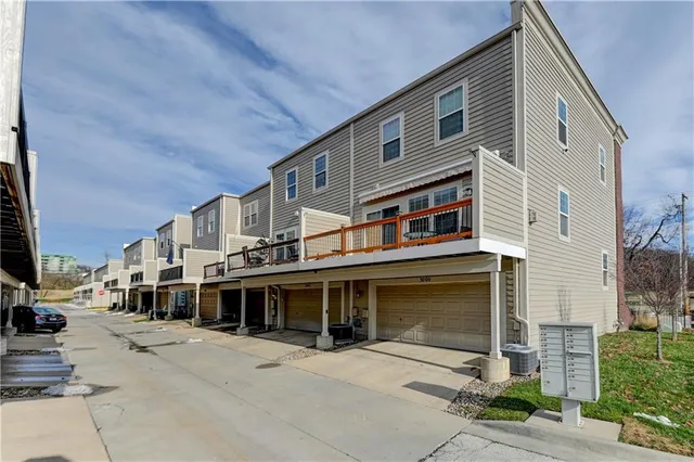 $378,000 | 3002 Howell Street, North Kansas City, MO 64116