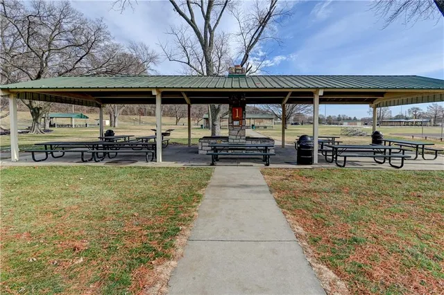 $378,000 | 3002 Howell Street, North Kansas City, MO 64116