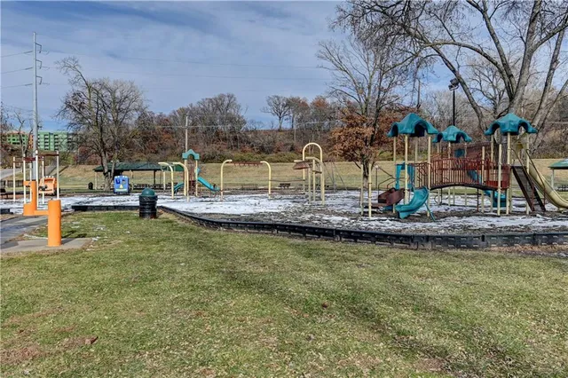 $378,000 | 3002 Howell Street, North Kansas City, MO 64116