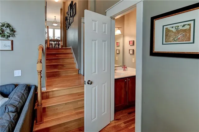 $378,000 | 3002 Howell Street, North Kansas City, MO 64116