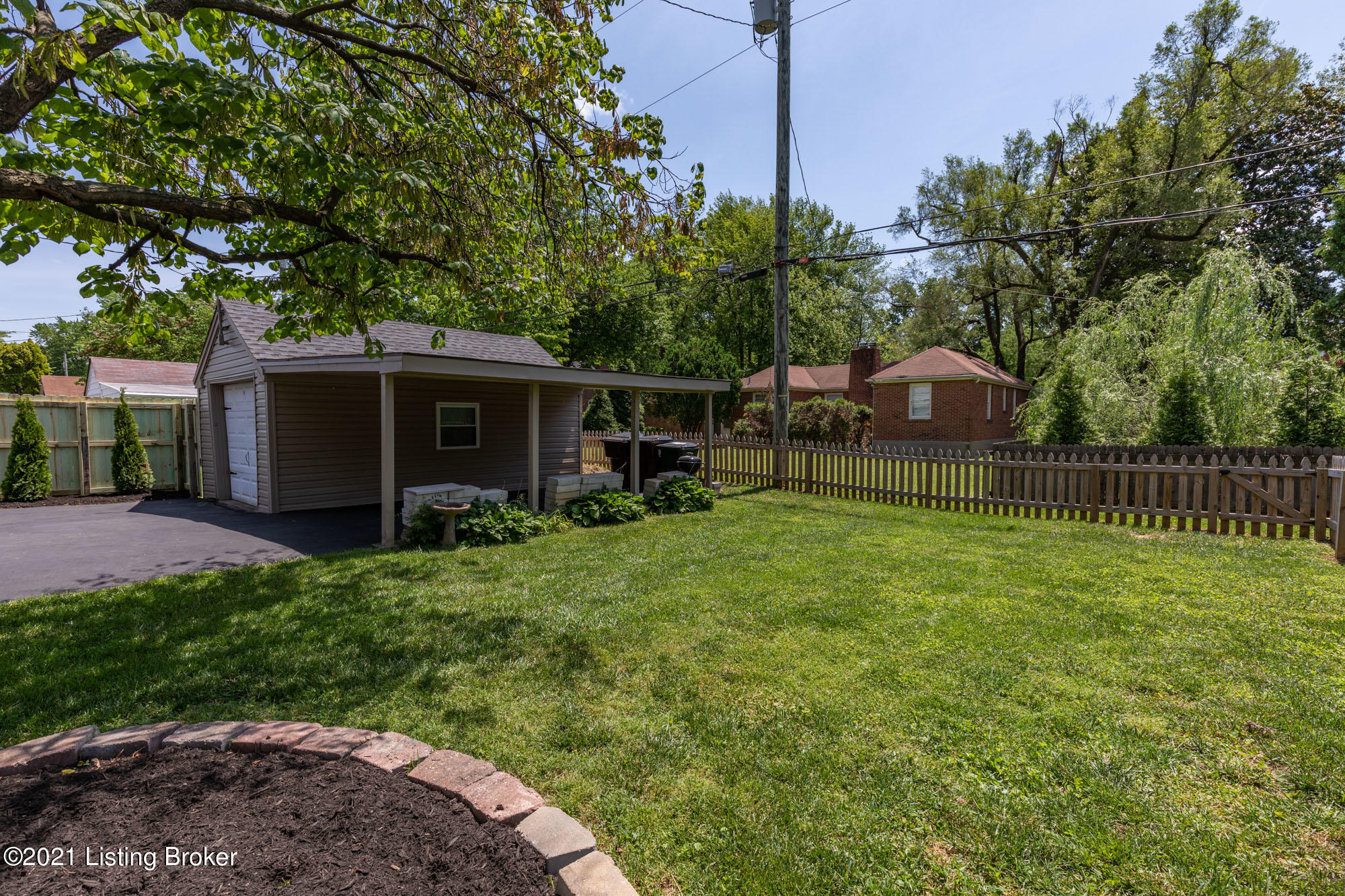 4020 Alton Road Louisville, KY 40207 - Photo 49 of 54 Alton054