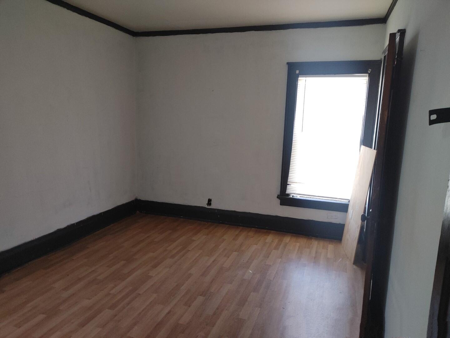 3340 North 11th Street Milwaukee, WI 53206 - Photo 16 of 35 TimePhoto_20260102_134218