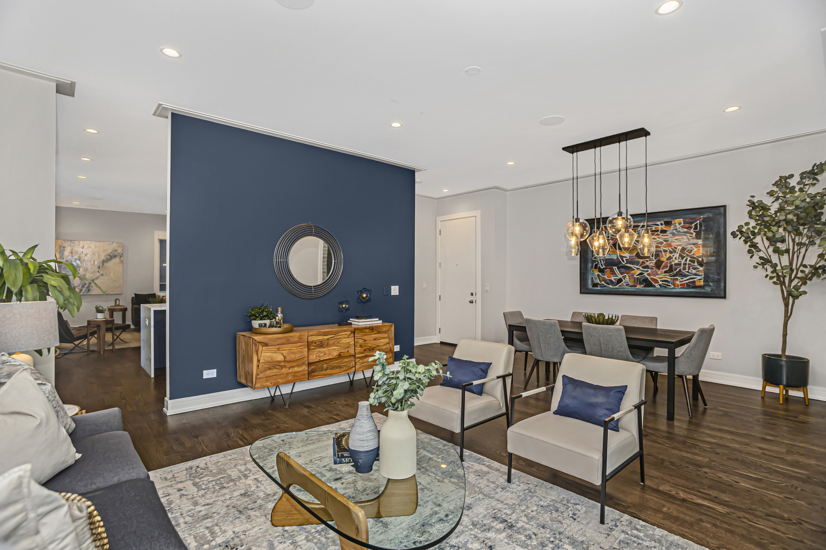 715 South May Street, Unit 1N Chicago, IL 60607 - Photo 4 of 25 a living room with furniture and a rug