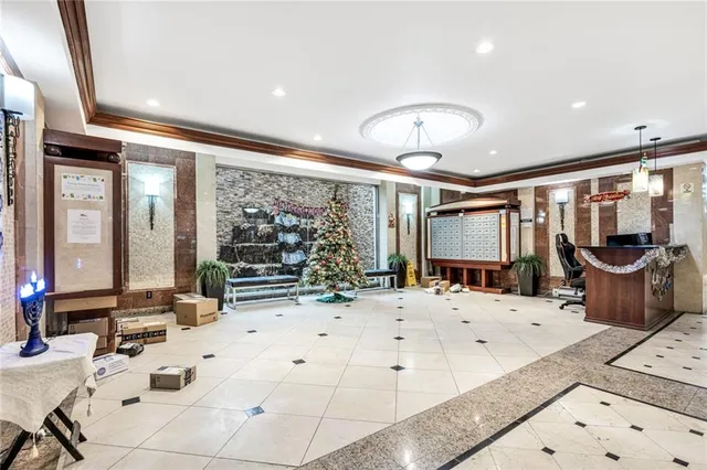 $355,000 | 2 West End Avenue, Unit 5N | Manhattan Beach