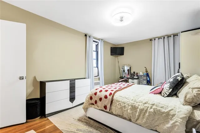 $355,000 | 2 West End Avenue, Unit 5N | Manhattan Beach