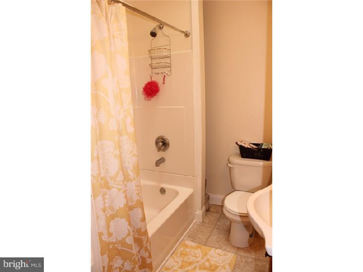 218 Ripka Street Philadelphia, PA 19127 - Photo 11 of 36