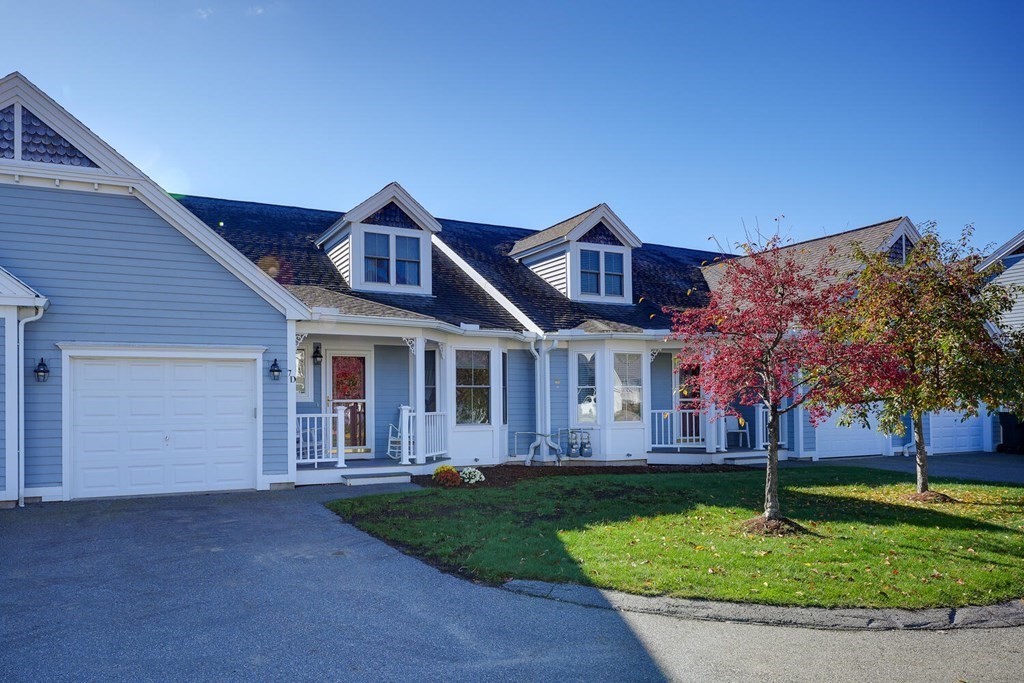 7 Strawberry Lane, Unit D Hudson, MA 01749 - Photo 2 of 37
