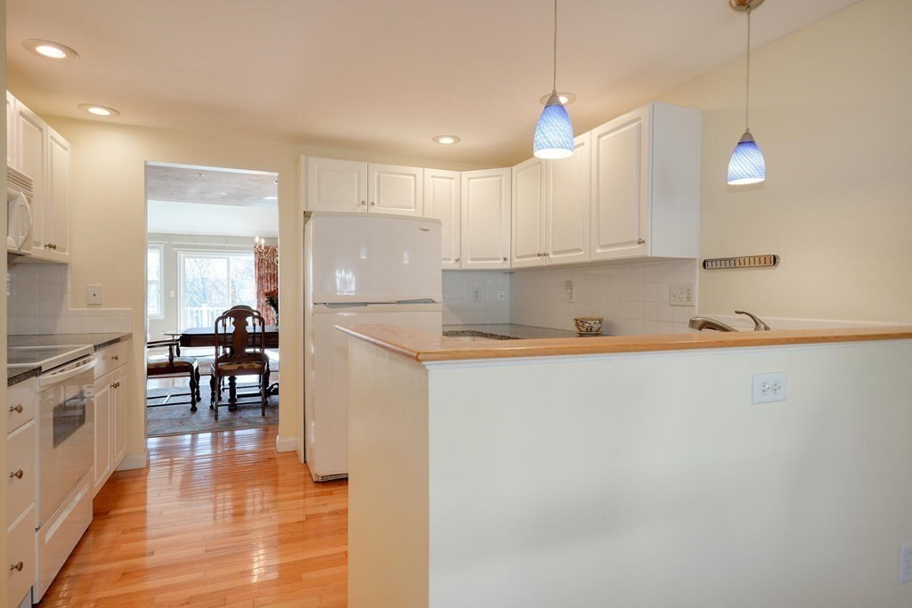7 Strawberry Lane, Unit D Hudson, MA 01749 - Photo 8 of 37
