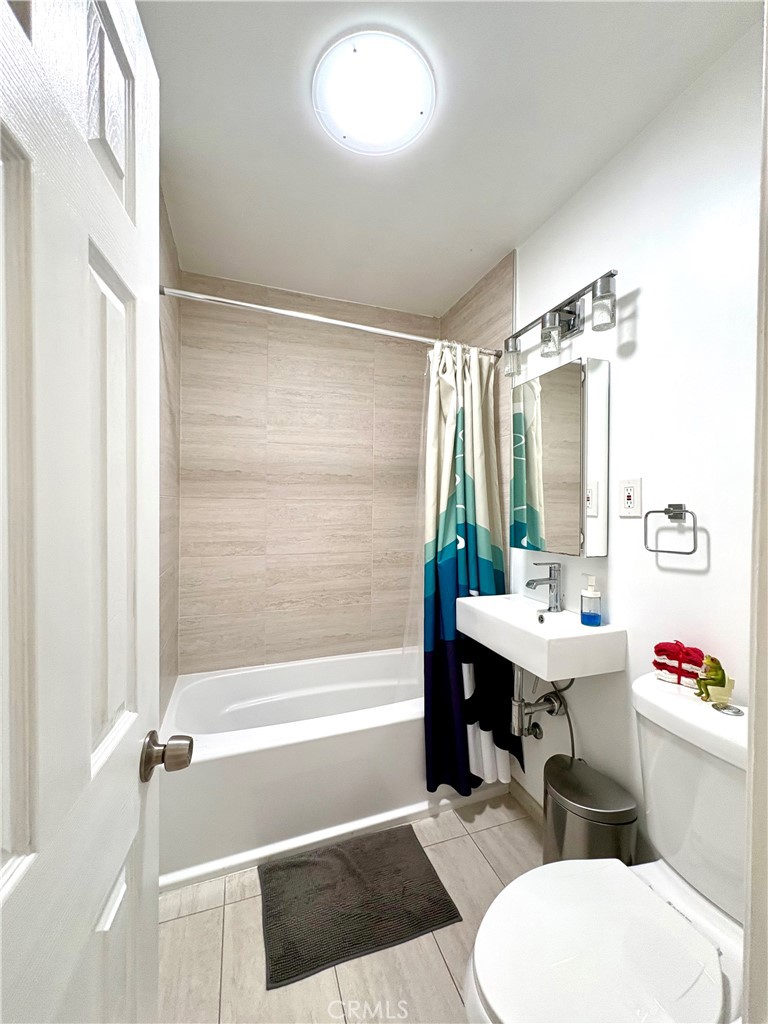 11113 Ratliffe Street Norwalk, CA 90650 - Photo 45 of 65 Bathroom 1