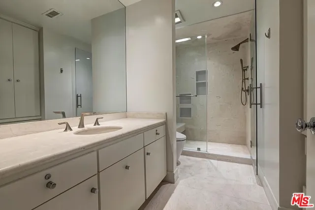 a view of a back yard of the house