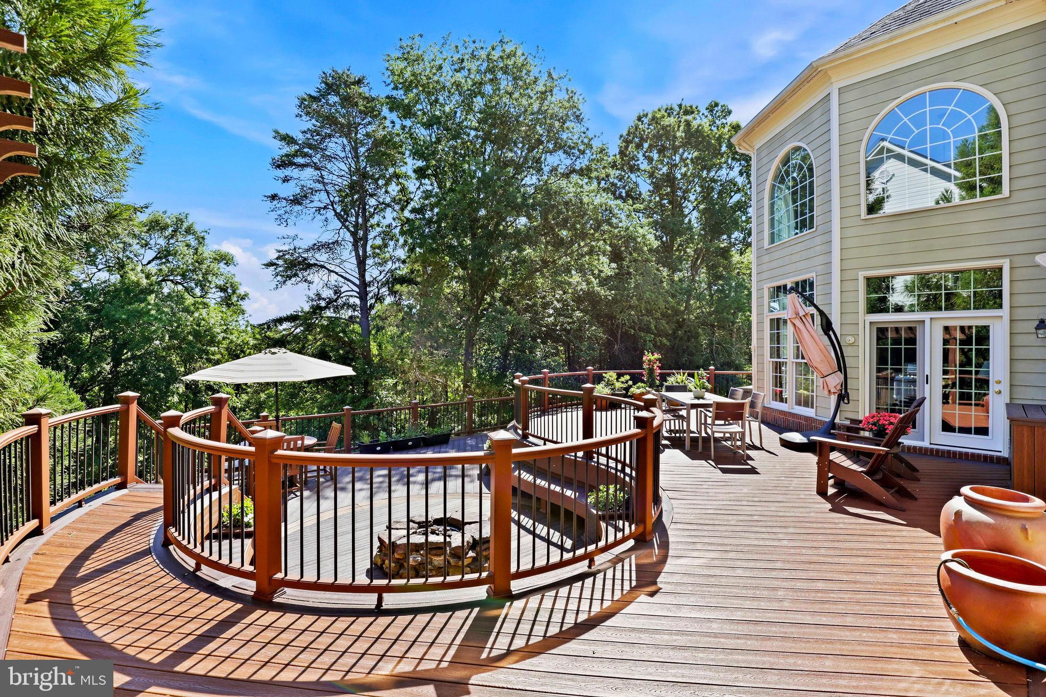 18856 Ridgeback Court Leesburg, VA 20176 - Photo 7 of 29 Treetop views from the expansive deck