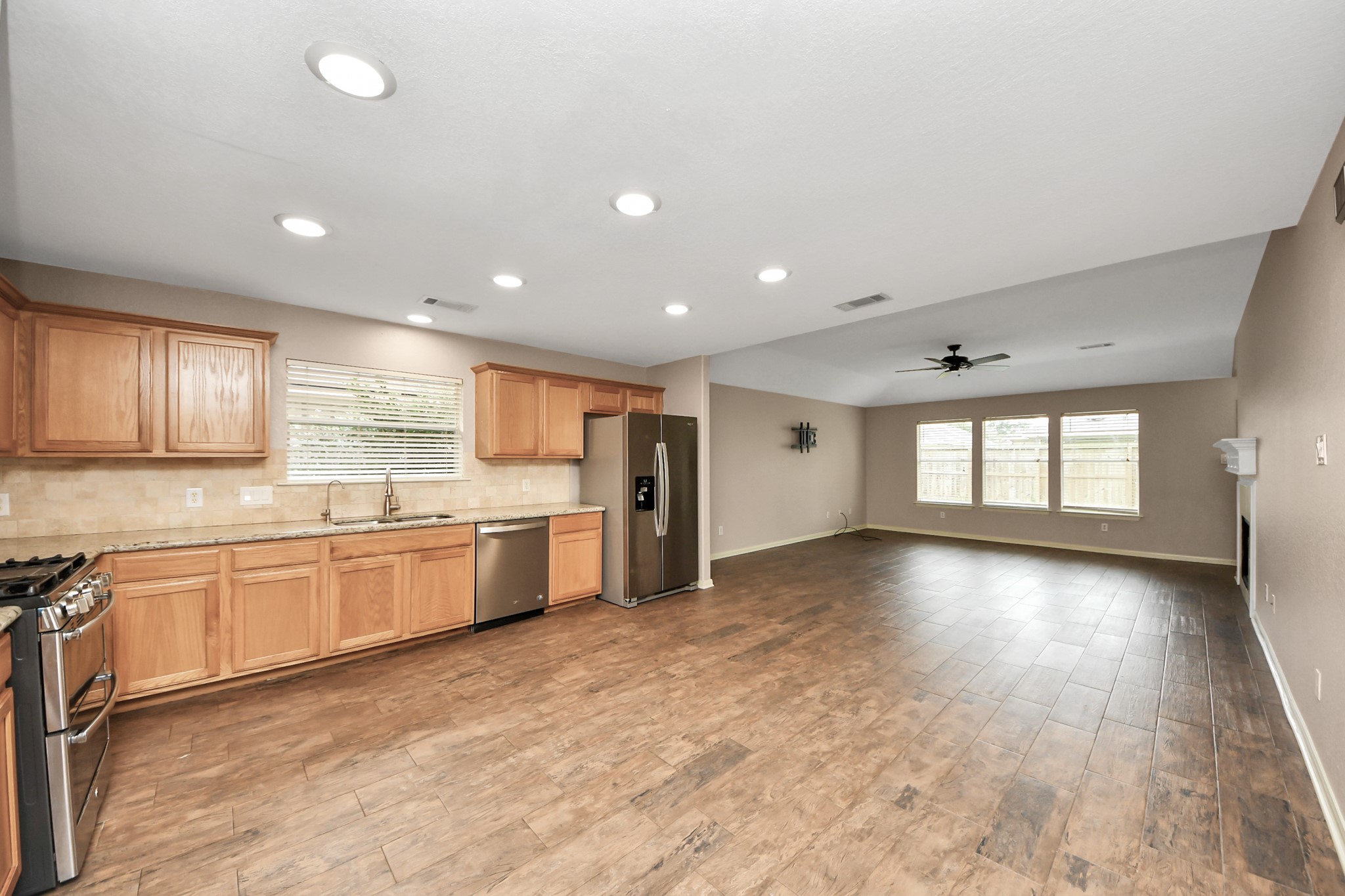 14610 Hazy Ridge Lane Cypress, TX 77429 - Photo 11 of 40 Kitchen