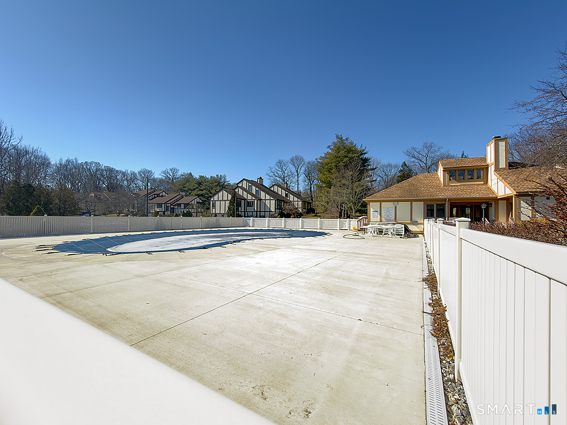 690 Forest Road, Unit 703 West Haven, CT 06516 - Photo 8 of 35 a view of outdoor space and yard