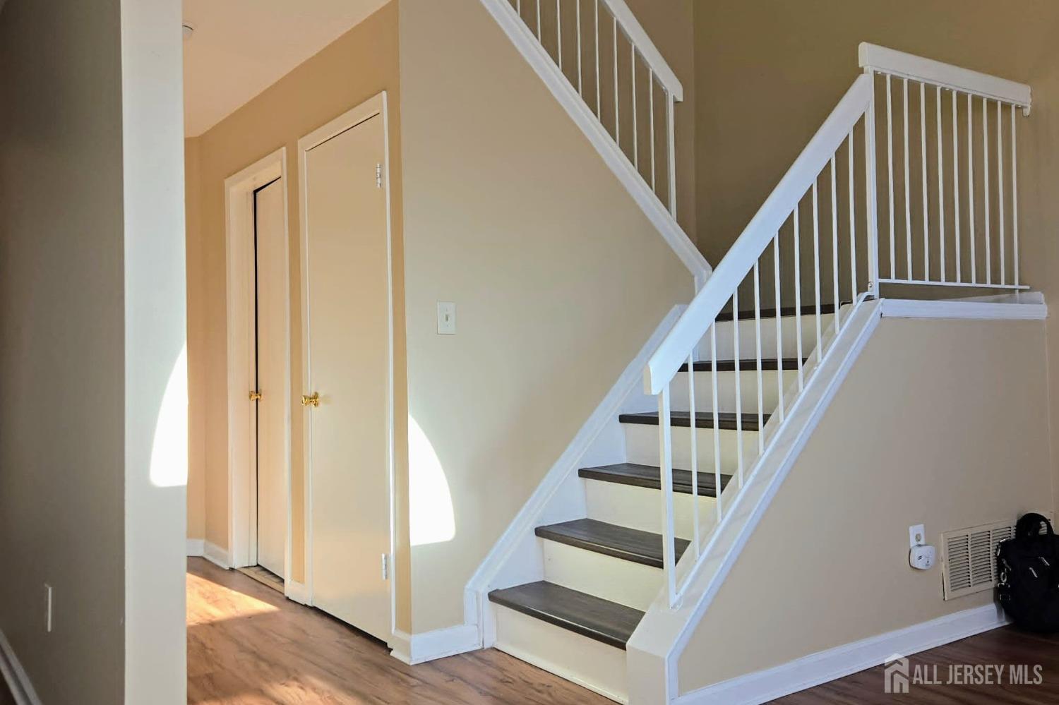 374 Draco Road Piscataway, NJ 08854 - Photo 7 of 15