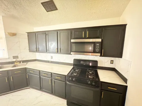 $225,000 | 19927 Sutton Falls Drive, Cypress, TX 77433