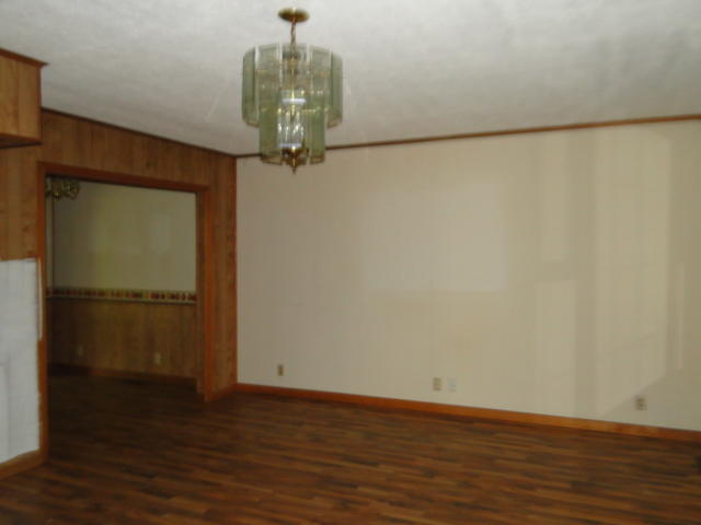 4056 Powell River Road Tazewell, TN 37879 - Photo 6 of 19 DSC09731