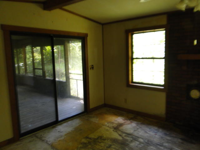 4056 Powell River Road Tazewell, TN 37879 - Photo 9 of 19 DSC09746