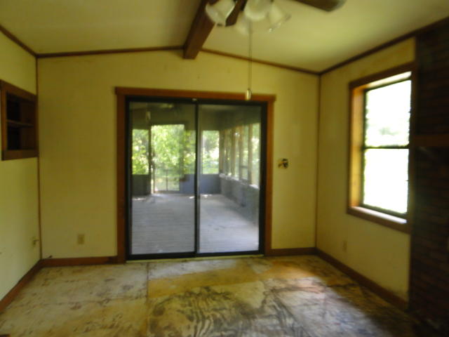 4056 Powell River Road Tazewell, TN 37879 - Photo 10 of 19 DSC09749