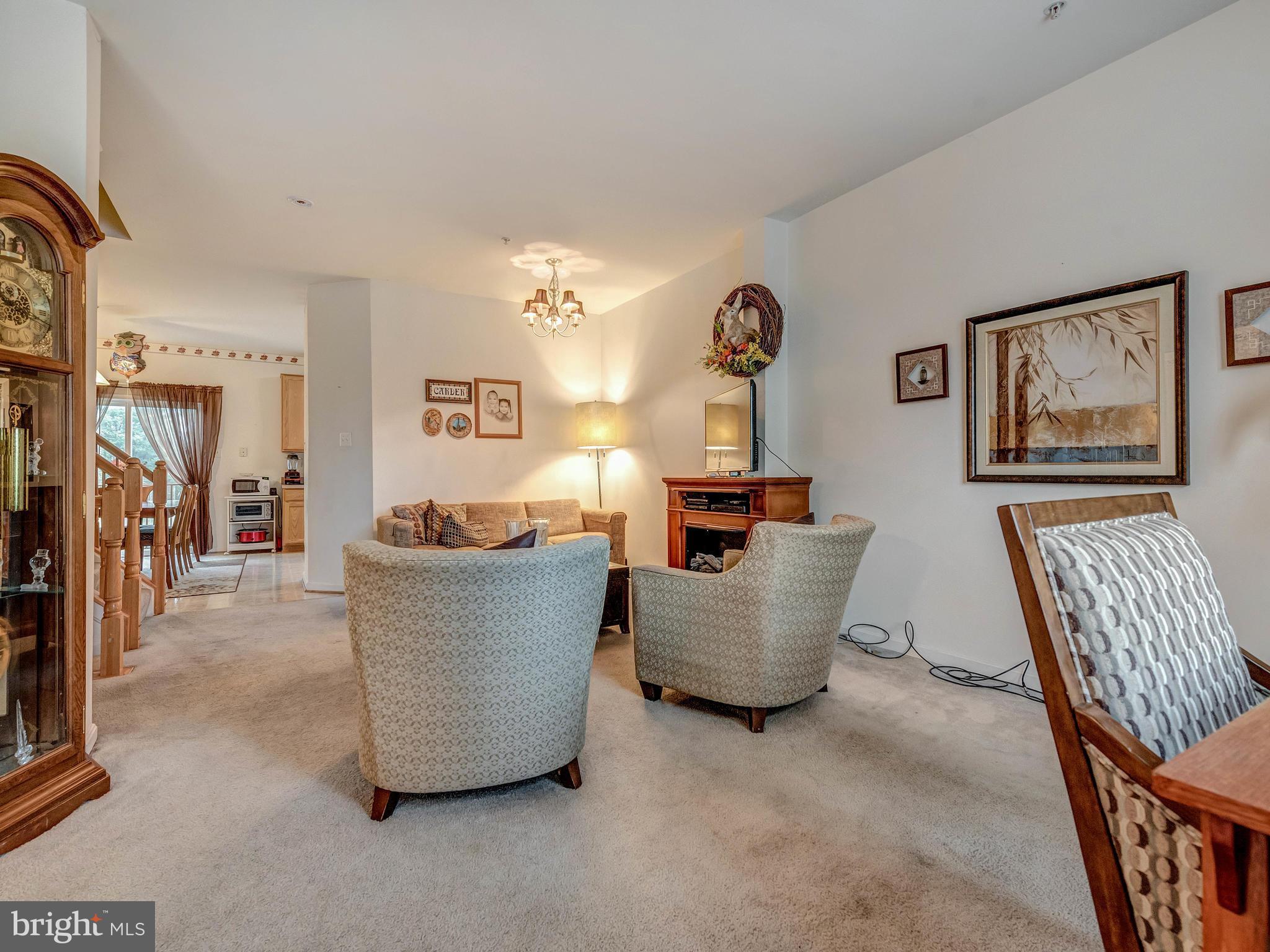 612 Wild Hunt Road Frederick, MD 21703 - Photo 11 of 24 Living Room
