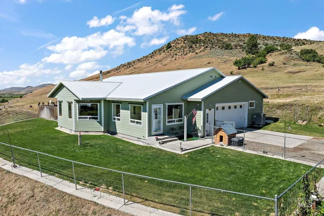 $975,000 | 22625 Baldwin Lane, Ola, ID 83657