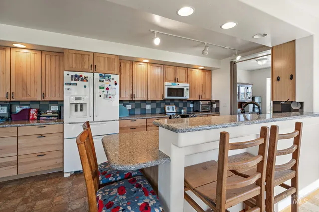 $975,000 | 22625 Baldwin Lane, Ola, ID 83657