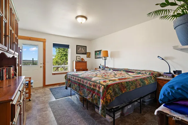 $975,000 | 22625 Baldwin Lane, Ola, ID 83657