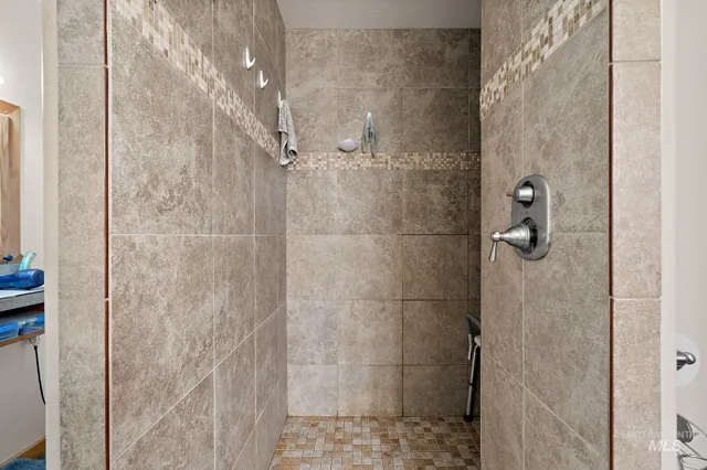 $975,000 | 22625 Baldwin Lane, Ola, ID 83657