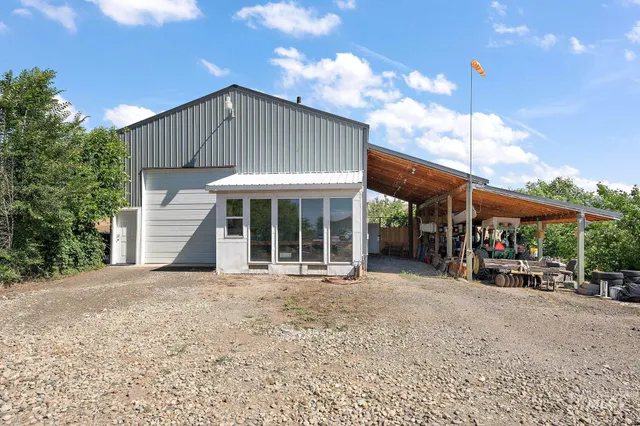 $975,000 | 22625 Baldwin Lane, Ola, ID 83657