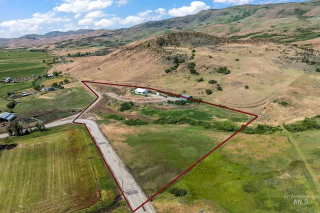 $975,000 | 22625 Baldwin Lane, Ola, ID 83657