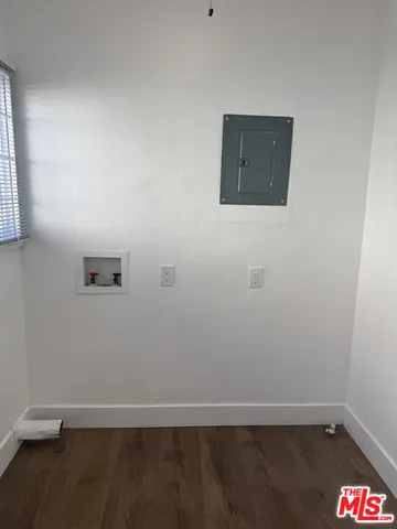 $3,850 | 2715 West 43rd Street, Los Angeles, CA 90008