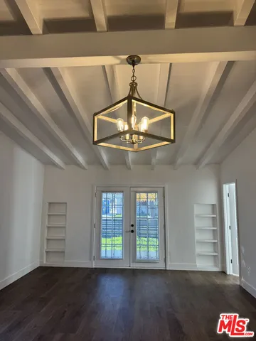 $3,850 | 2715 West 43rd Street, Los Angeles, CA 90008