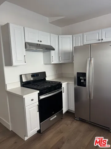 $3,850 | 2715 West 43rd Street, Los Angeles, CA 90008